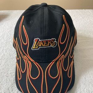 Mitchell and ness Los Angeles Lakers Flames “dad-hat”